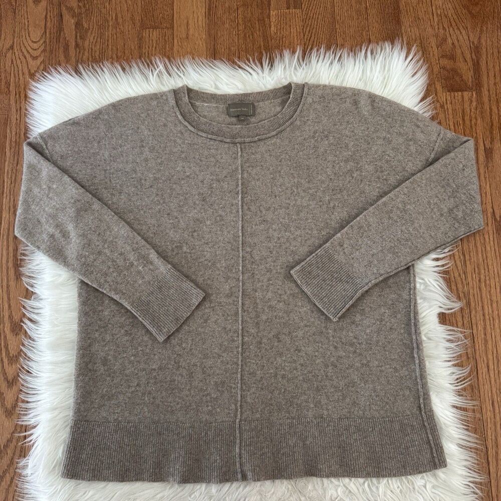 Mantovani Studio Women’s Medium Italian Cashmere Sweater Taupe Crewneck Pullover